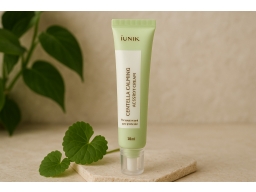 Produktguide testar IUNIK Centella Calming AC Spot Cream 20 ml